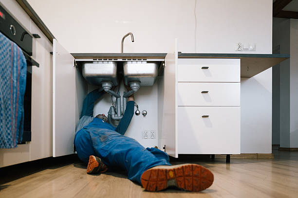 Professional Plumbing technician working in Mount Victoria, MD